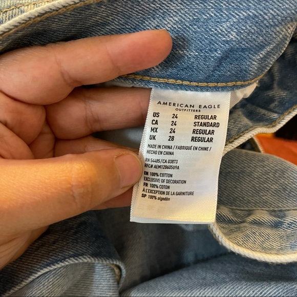 SOLD New American Eagle Plus Size Mom Jeans Size 24 - Picture 10 of 10